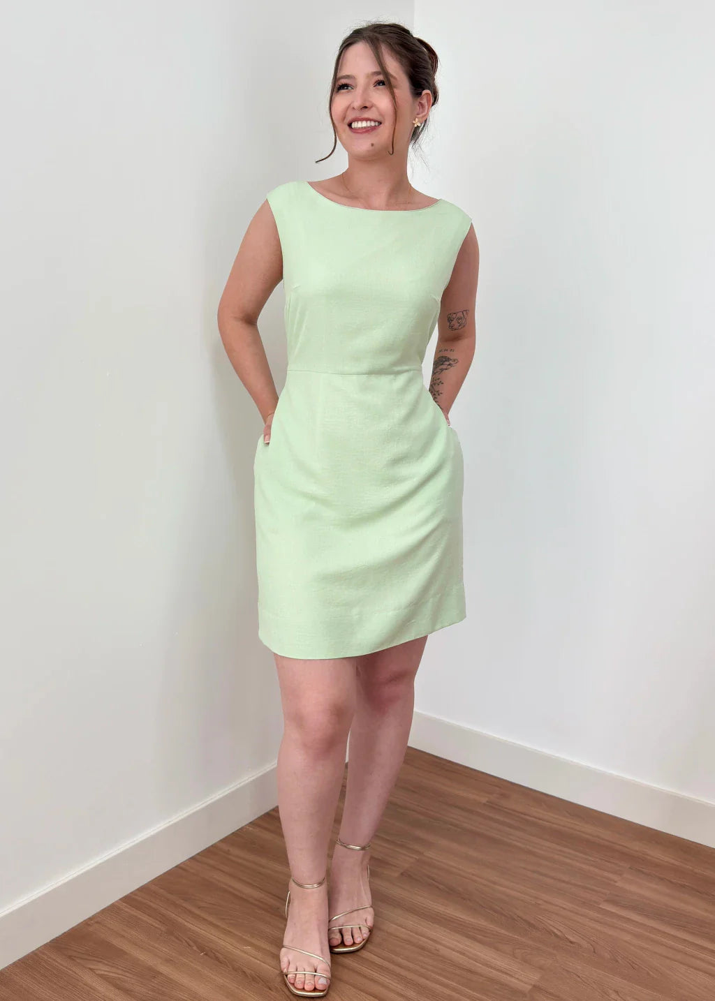 Vestido Trivê verde pastel