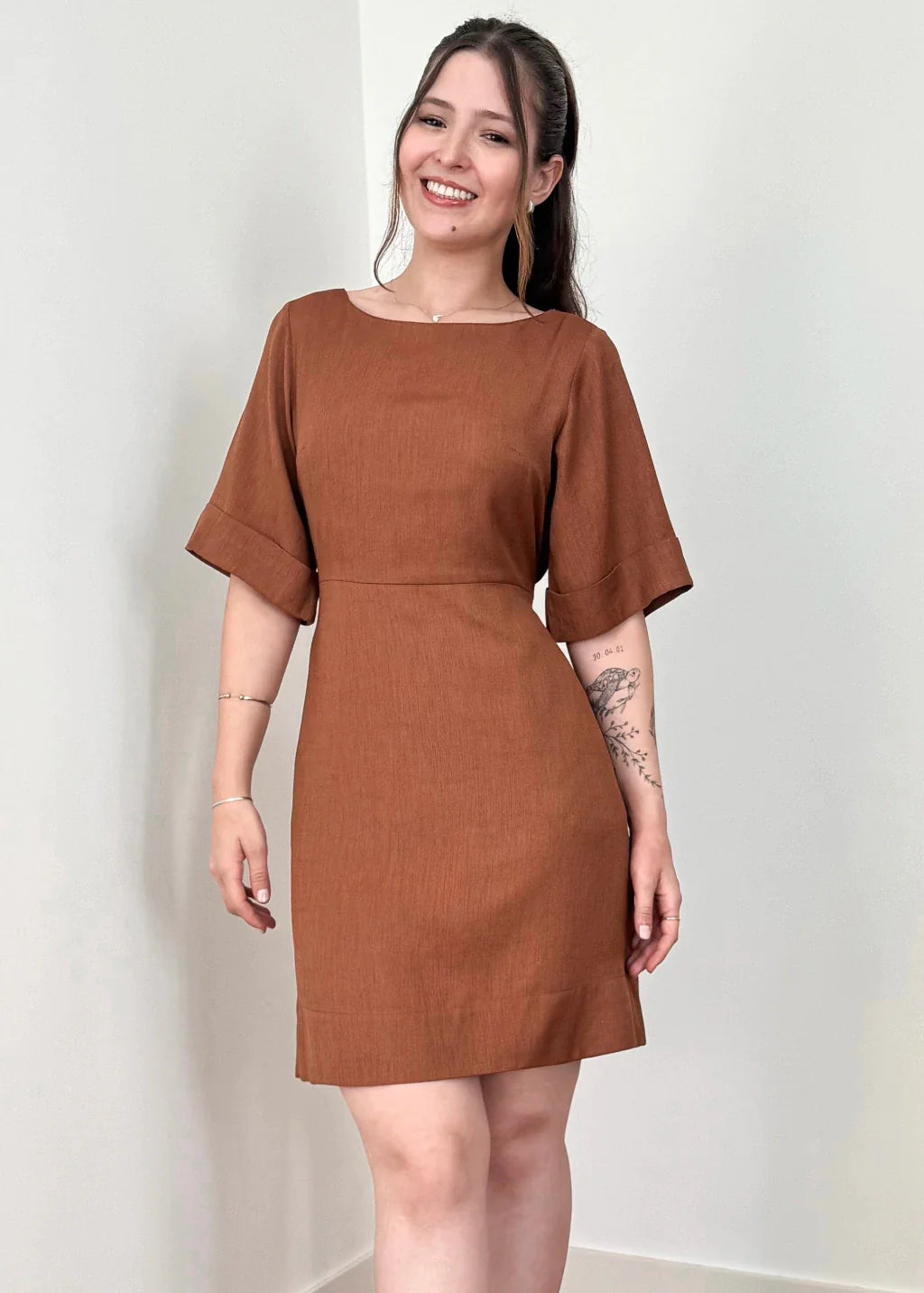 Vestido Trivê com mangas Caramel