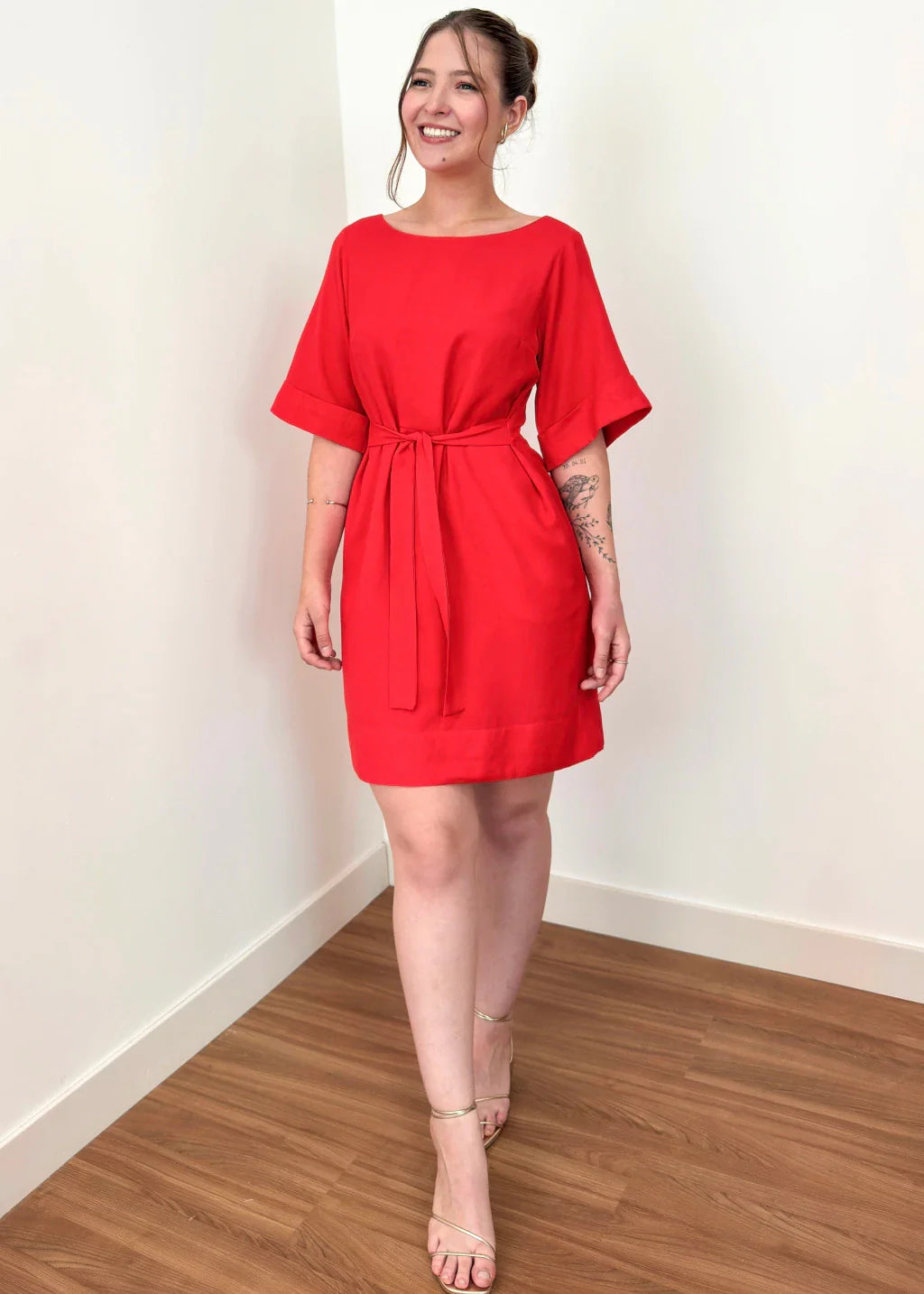 Vestido Trivê com mangas vermelho vivo